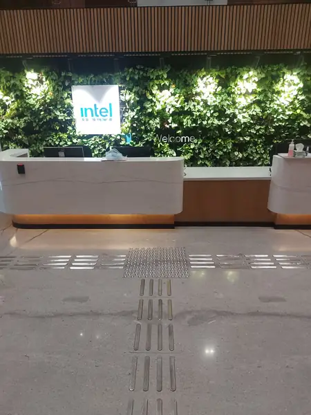 INTEL BENGLOR - tactile installation photo 1