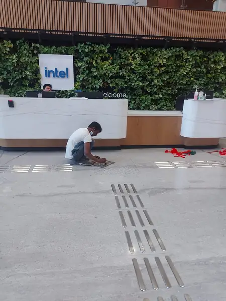 INTEL BENGLOR - tactile installation photo 2
