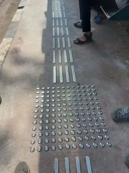 Marin draiv Mumbai - tactile installation photo 7